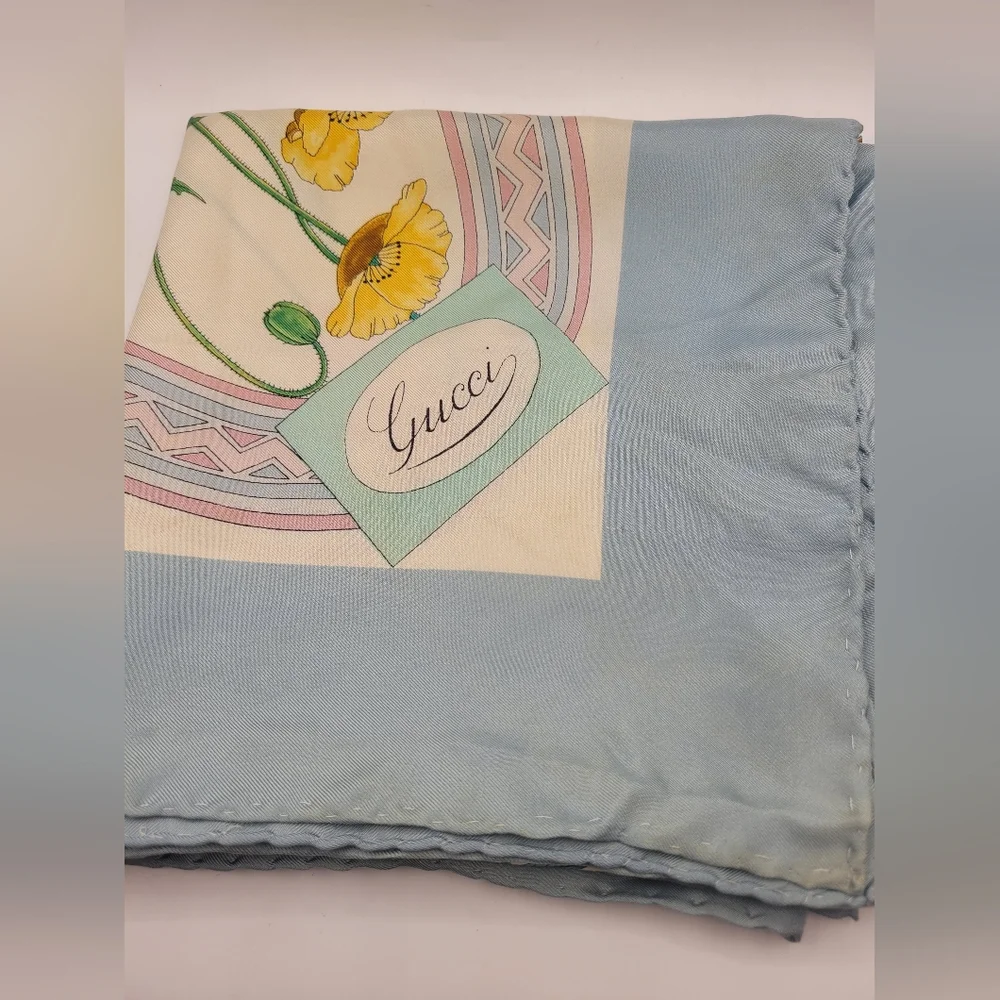 Vintage Gucci VITTORIO ACCORNERO Rolled Edge Silk Scarf